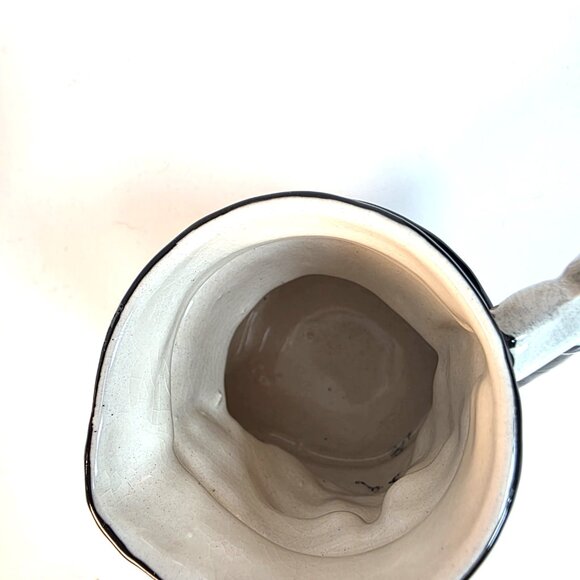 The Vintage Highmount M.B.D. Fine Bone China Small Toby/Character Jug "Beefeater - Picture 2 of 6